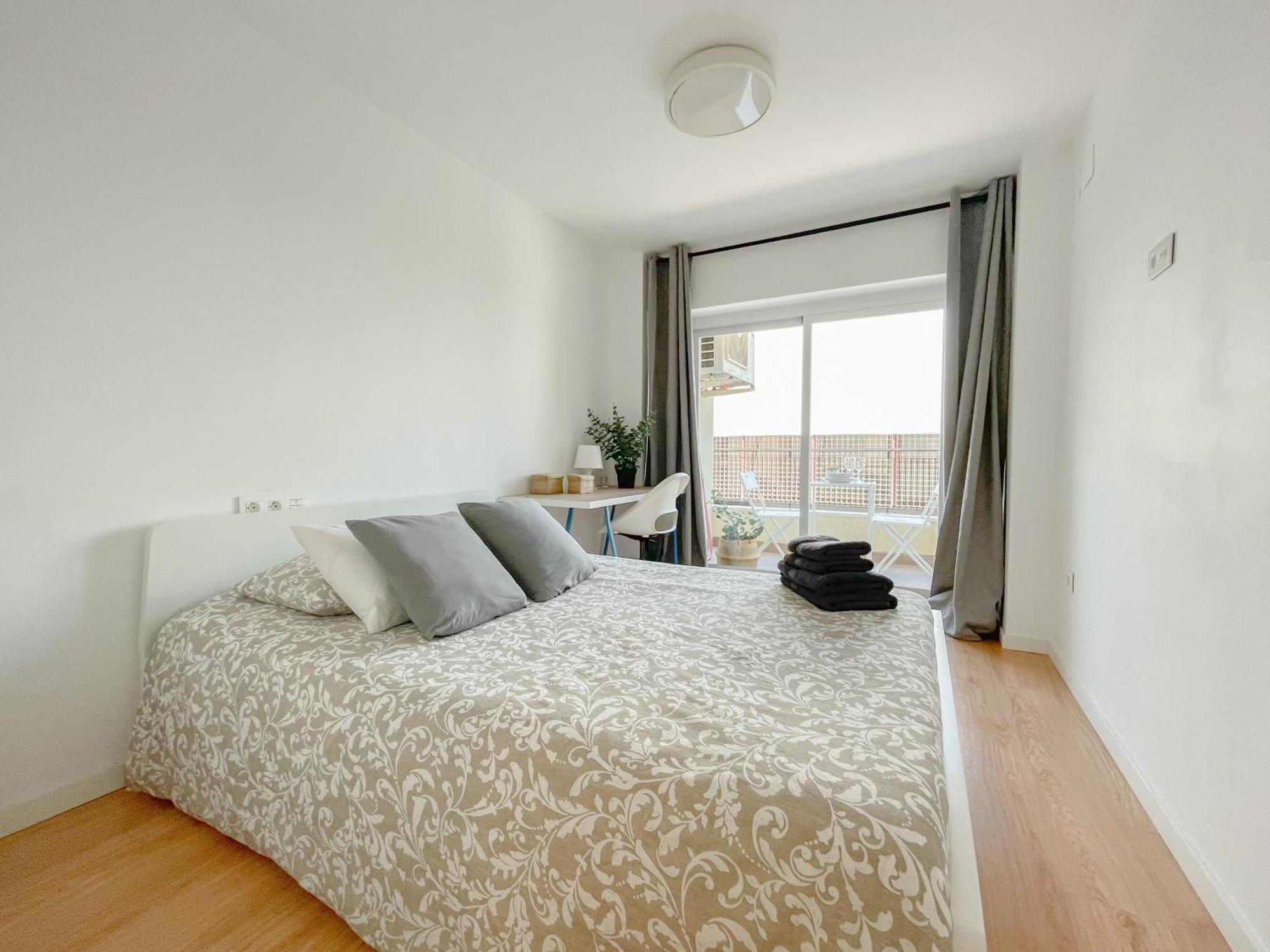 Moderno Apartamento Plz De La Merced Málaga Esterno foto