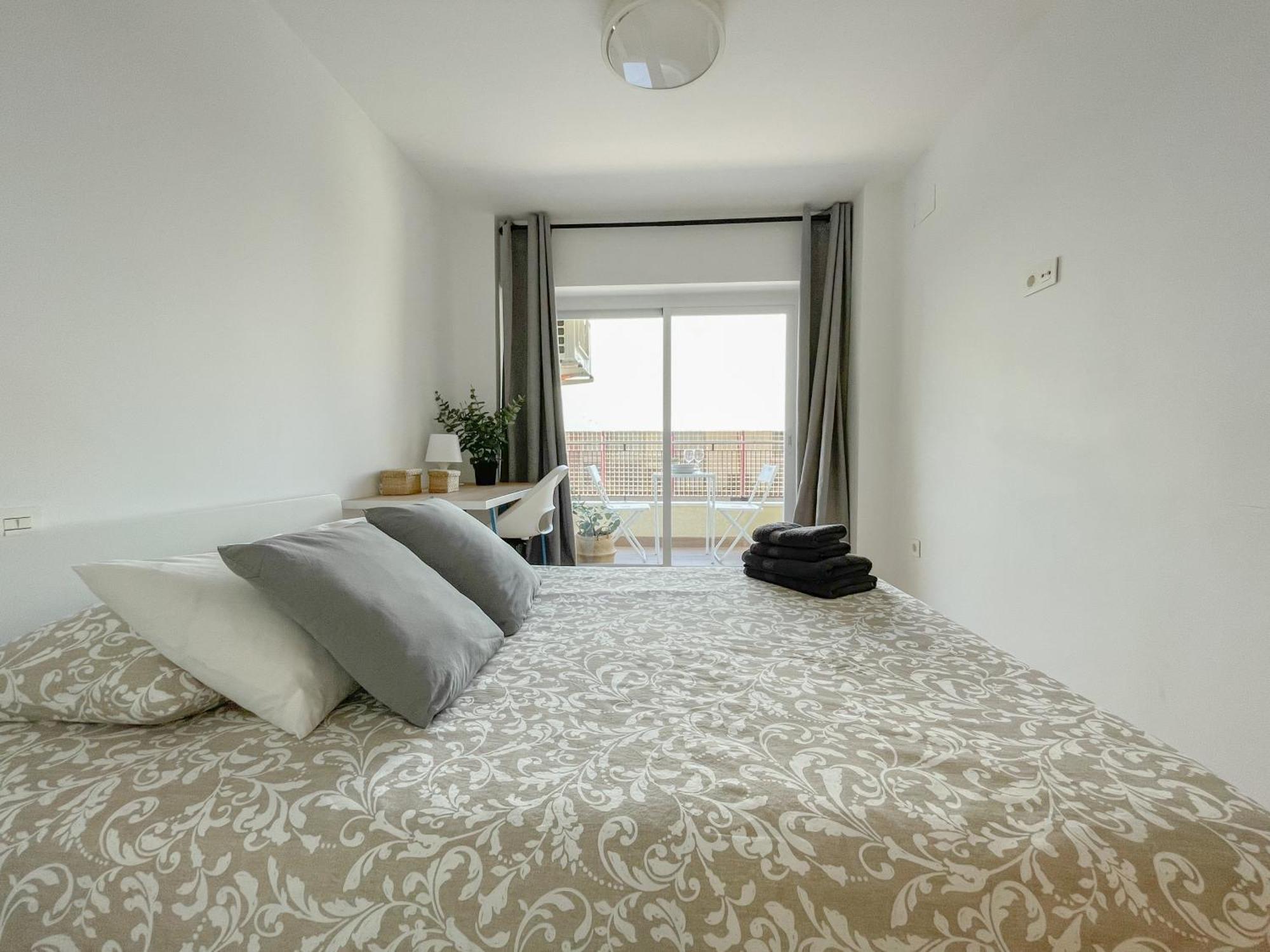 Moderno Apartamento Plz De La Merced Málaga Esterno foto