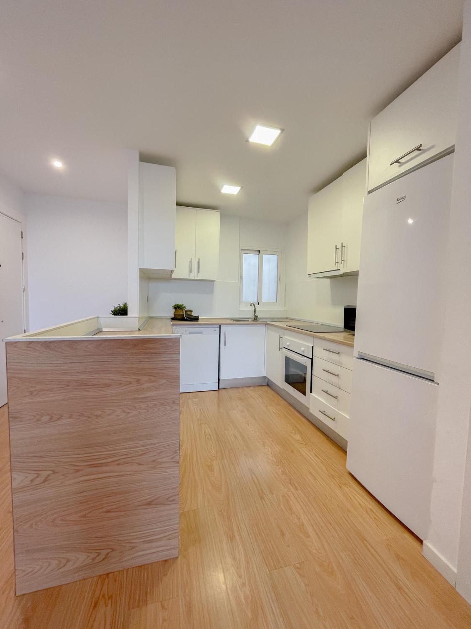Moderno Apartamento Plz De La Merced Málaga Esterno foto