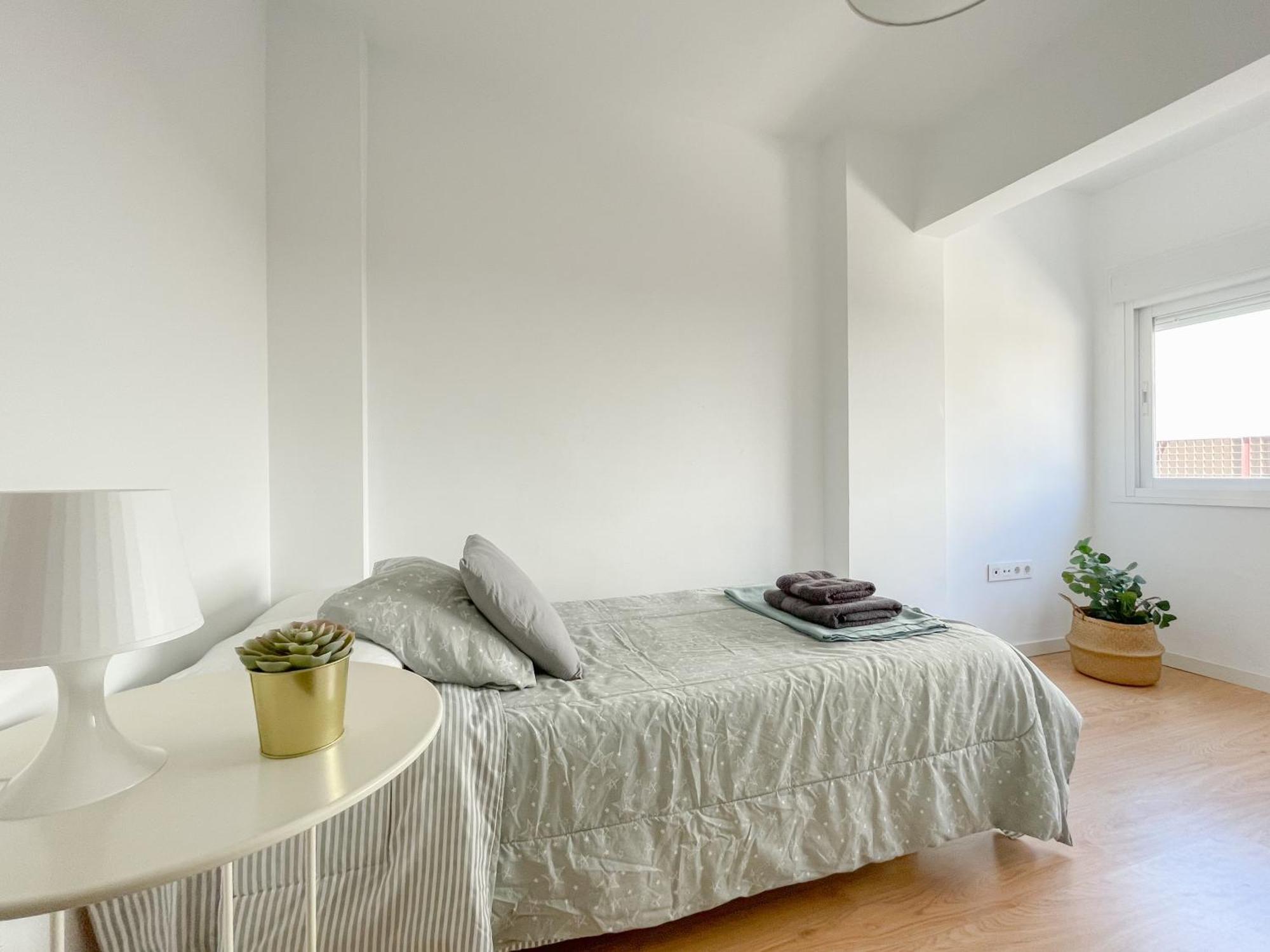 Moderno Apartamento Plz De La Merced Málaga Esterno foto