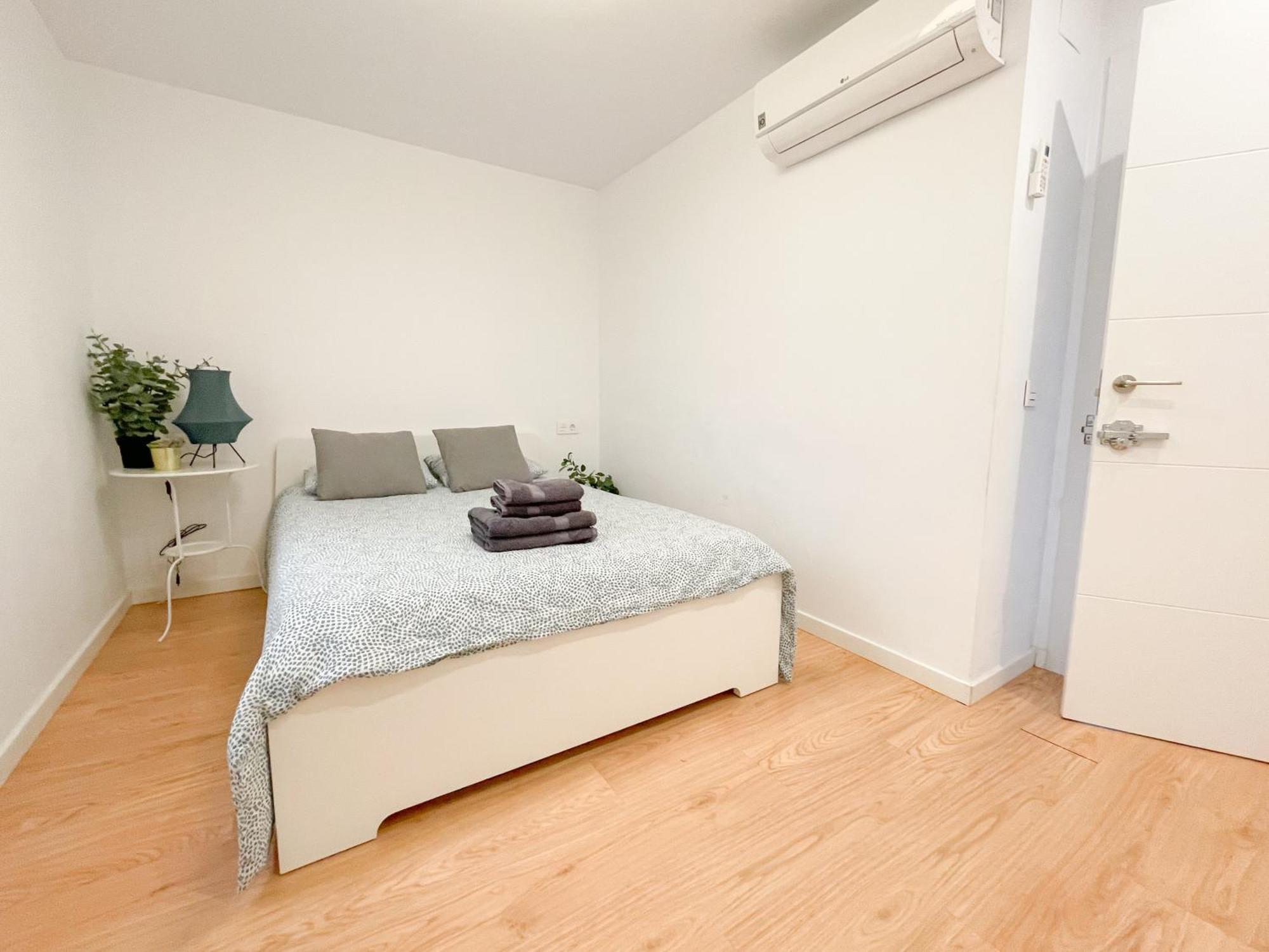 Moderno Apartamento Plz De La Merced Málaga Esterno foto