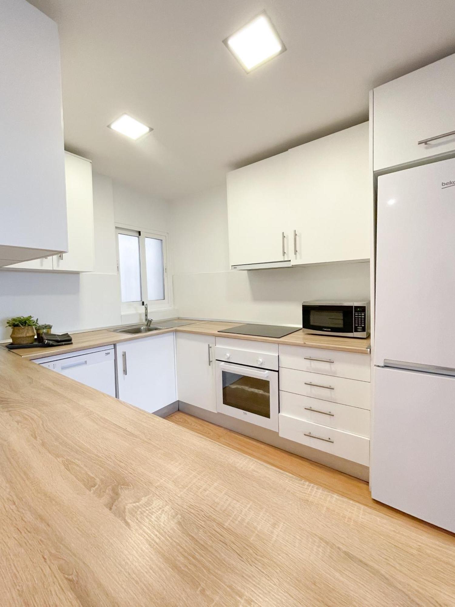 Moderno Apartamento Plz De La Merced Málaga Esterno foto